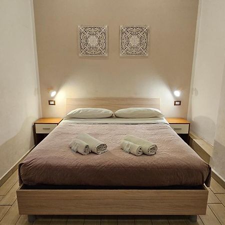 Hostel Josef ปาแลร์โม ภายนอก รูปภาพ