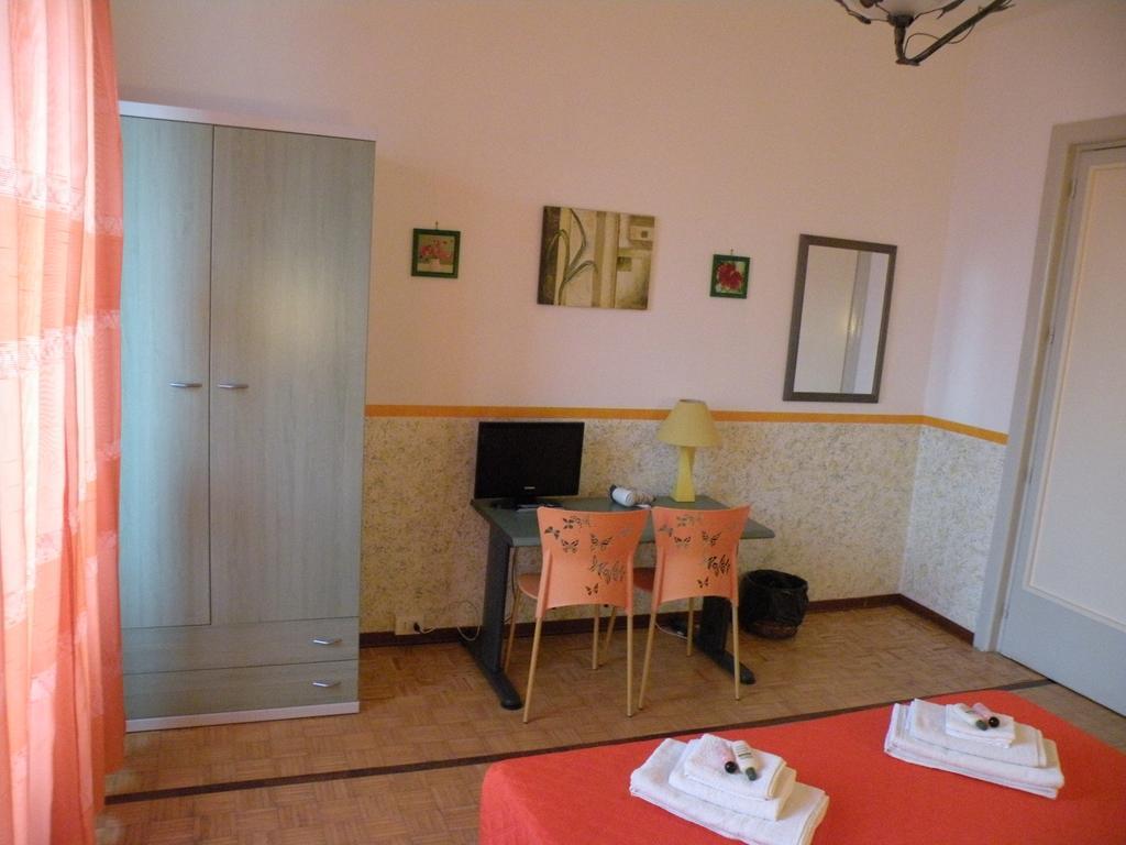 Hostel Josef ปาแลร์โม ภายนอก รูปภาพ
