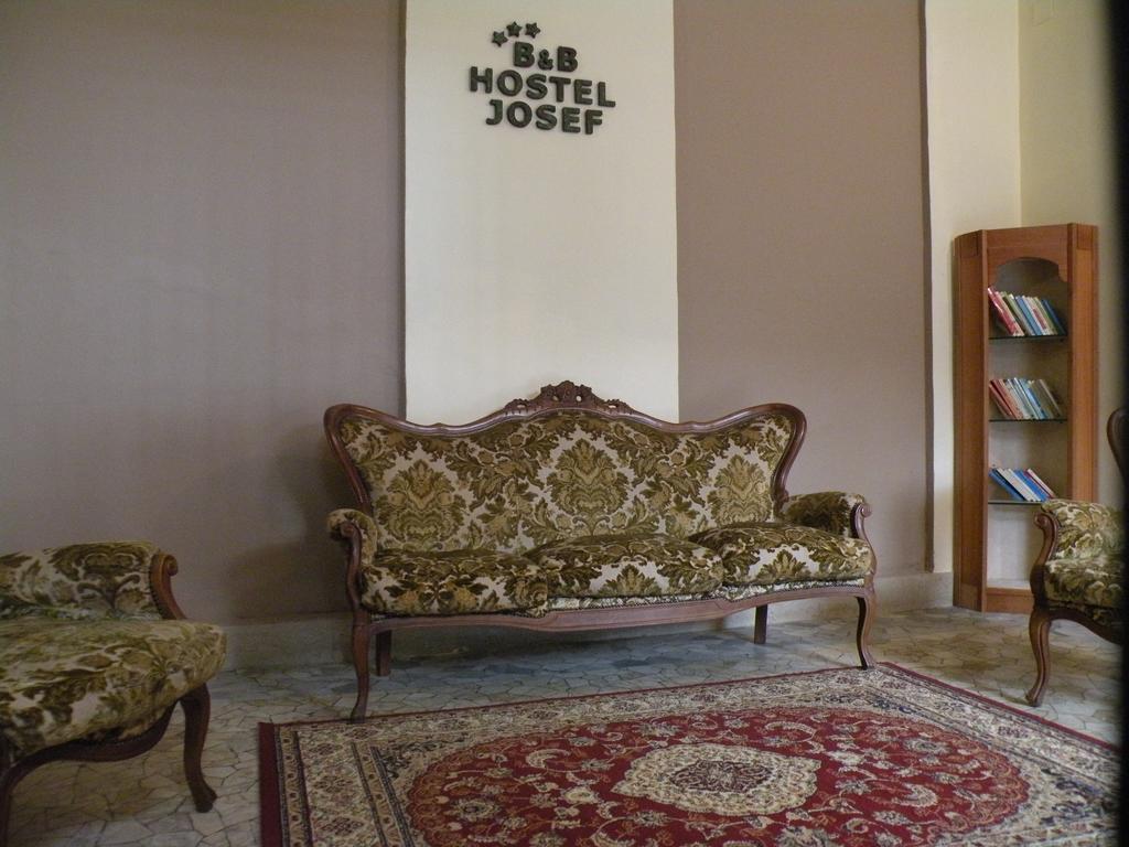 Hostel Josef ปาแลร์โม ภายนอก รูปภาพ