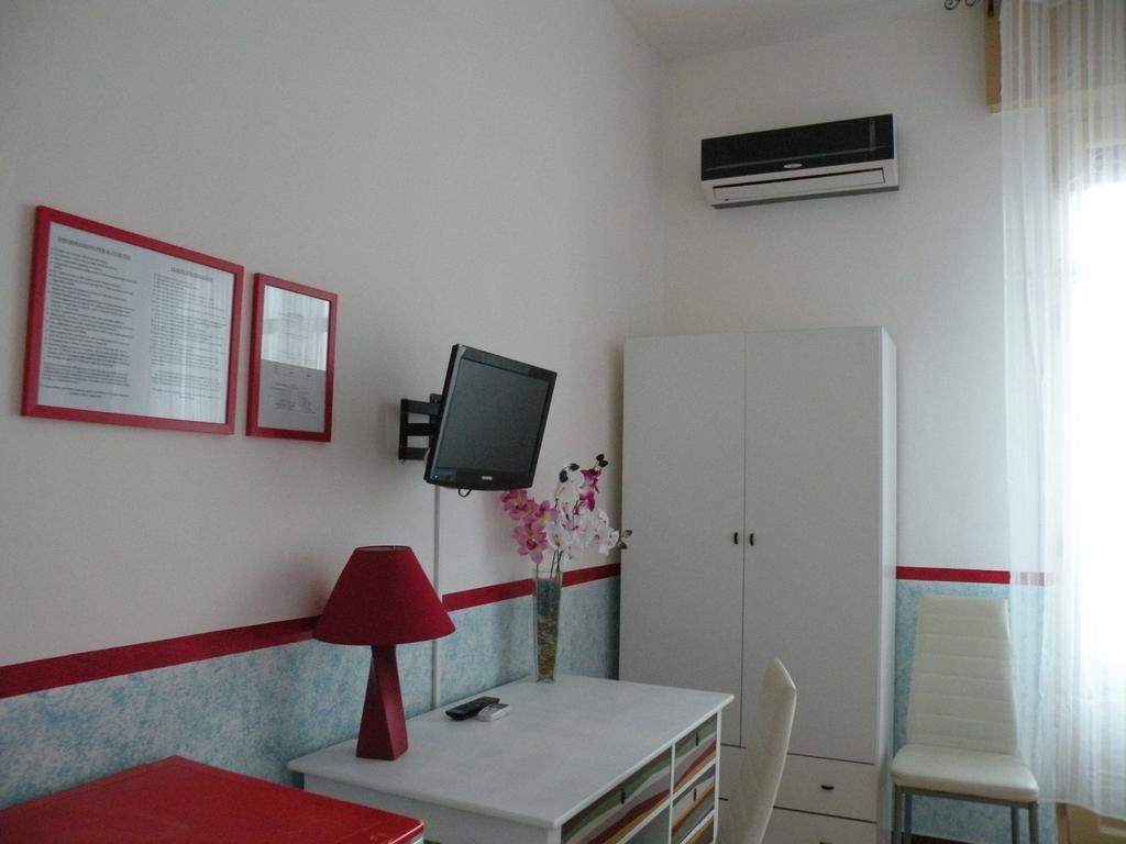 Hostel Josef ปาแลร์โม ภายนอก รูปภาพ