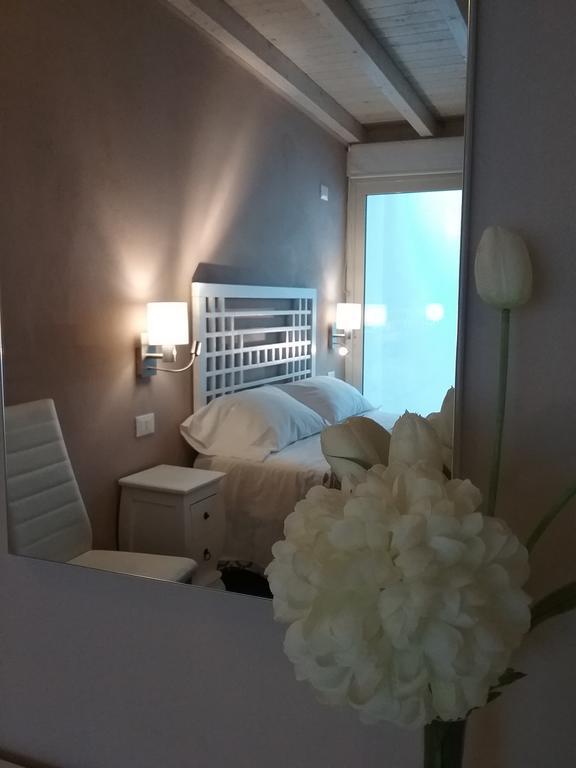 Hostel Josef ปาแลร์โม ภายนอก รูปภาพ