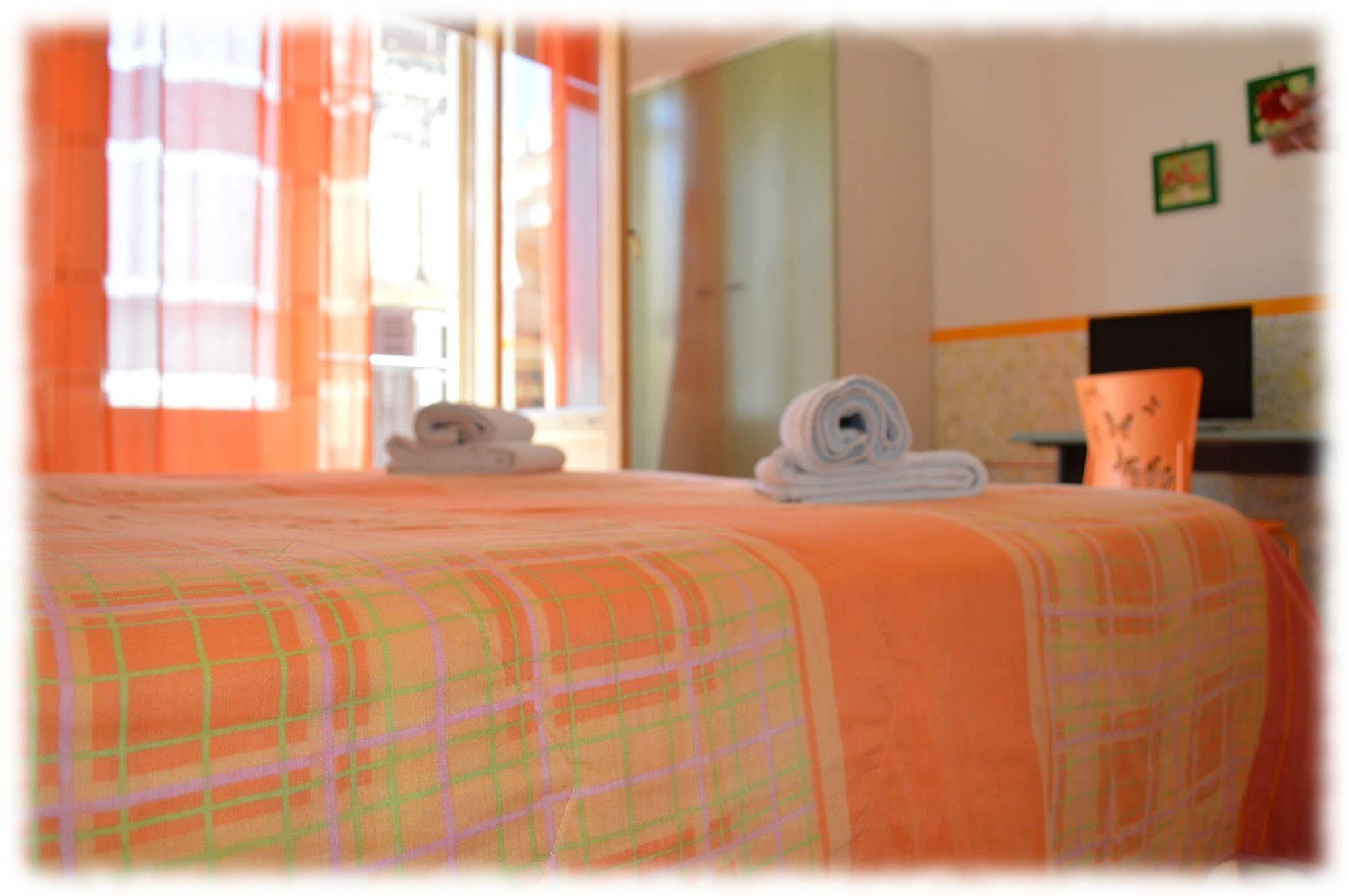 Hostel Josef ปาแลร์โม ภายนอก รูปภาพ